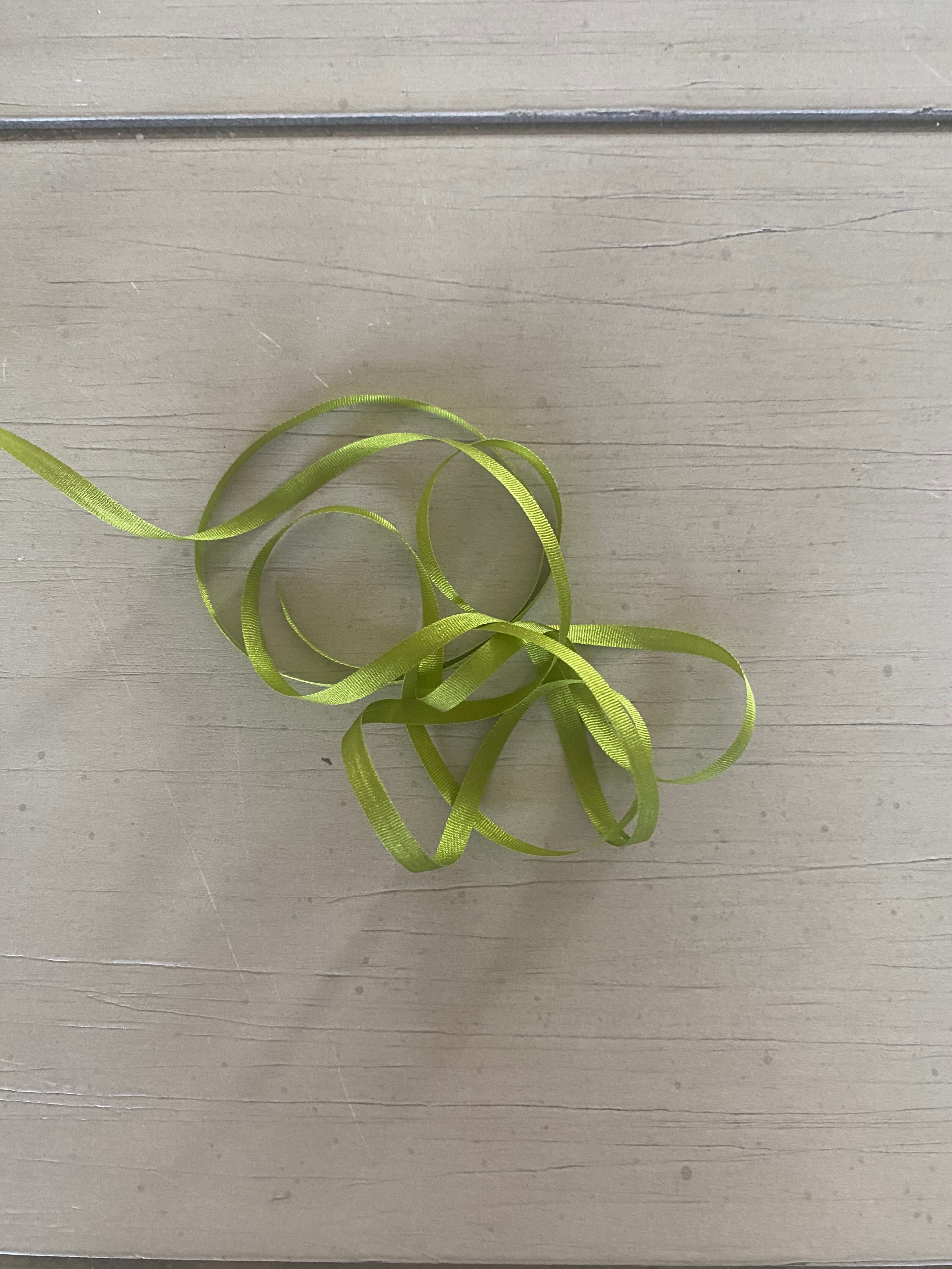 Avocado green ribbon